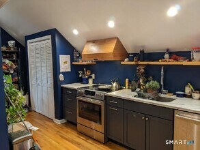 2870 Fairfield Ave in Bridgeport, CT - Building Photo - Building Photo