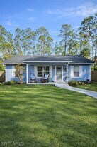 4121 8th Ave SE in Naples, FL - Building Photo