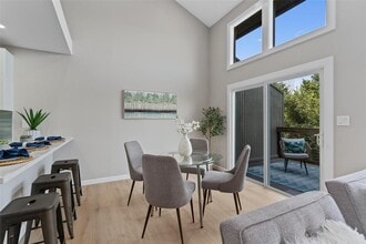 103 Comanche Dr in Lago Vista, TX - Building Photo - Building Photo