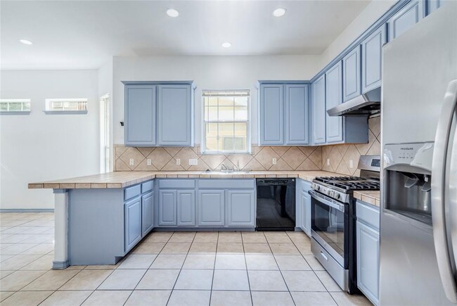 property at 5503 Duval St