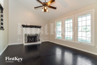 8705 N Wayland Ave in Kansas City, MO - Building Photo - Building Photo