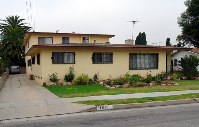 11953 York Ave in Hawthorne, CA - Building Photo - Building Photo