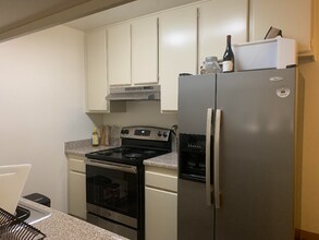 3415 Linden Ave-Unit -2 in Long Beach, CA - Building Photo - Building Photo