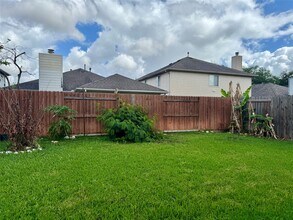 8930 Aspen Pl Dr in Houston, TX - Building Photo - Building Photo