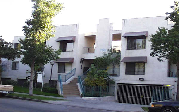 700-702 E Harvard St in Glendale, CA - Building Photo - Building Photo