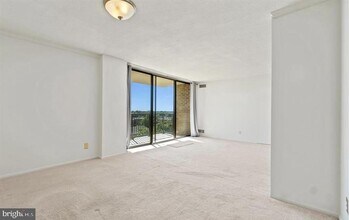 118 Monroe St in Rockville, MD - Building Photo - Building Photo