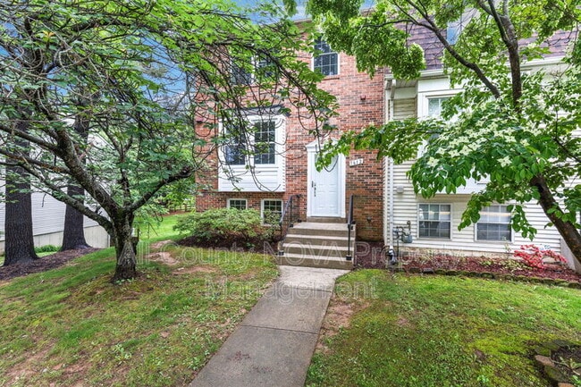 7612 Indian Hills Dr in Rockville, MD - Building Photo - Building Photo