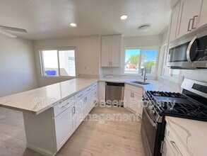 33687 Whispering Palms Trail in Cathedral City, CA - Building Photo - Building Photo