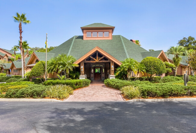 Forest Lake in Lutz, FL - Foto de edificio - Building Photo