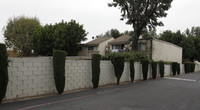 Villa Florina in Anaheim, CA - Foto de edificio - Building Photo