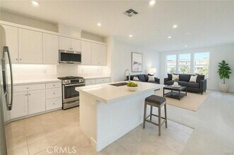 349 Proctor in Irvine, CA - Building Photo - Building Photo