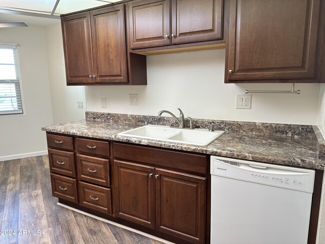 17446 N 105th Ave in Sun City, AZ - Building Photo - Building Photo