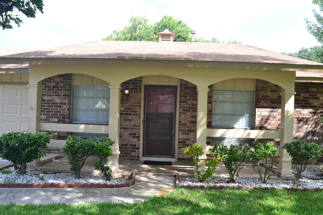 7015 Wagon Spoke St in San Antonio, TX - Building Photo - Building Photo