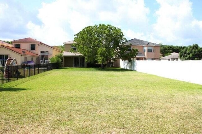 9649 Wyeth Ct in Wellington, FL - Building Photo - Building Photo