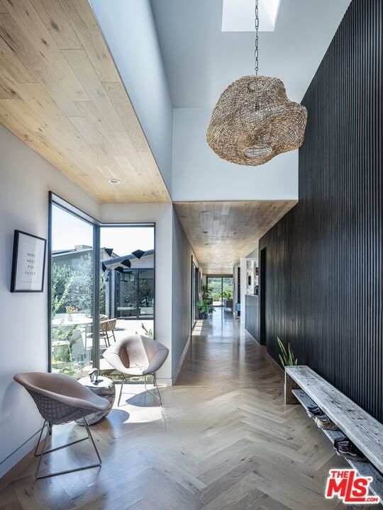 4587 Don Felipe Dr in Los Angeles, CA - Building Photo - Building Photo