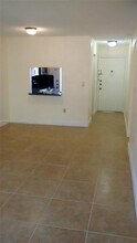 1650 S Le Jeune Rd in Coral Gables, FL - Building Photo - Building Photo