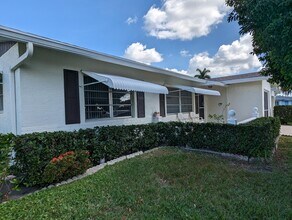 5195 Michael Dr in West Palm Beach, FL - Building Photo - Building Photo