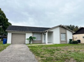 7224 Daggett Terrace in New Port Richey, FL - Building Photo