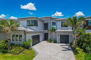 9451 Riverside Pk Dr in Boca Raton, FL - Building Photo