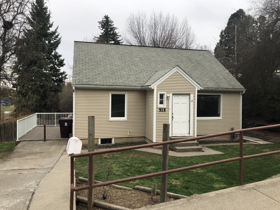 515 SW Shirley St in Pullman, WA - Foto de edificio