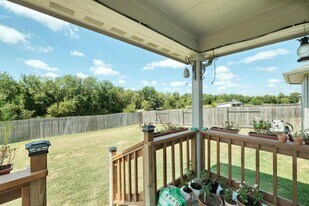 424 Windy Reed Rd in Hutto, TX - Building Photo