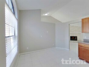 2143 Opal Dr, Unit 28B in Orlando, FL - Building Photo - Building Photo