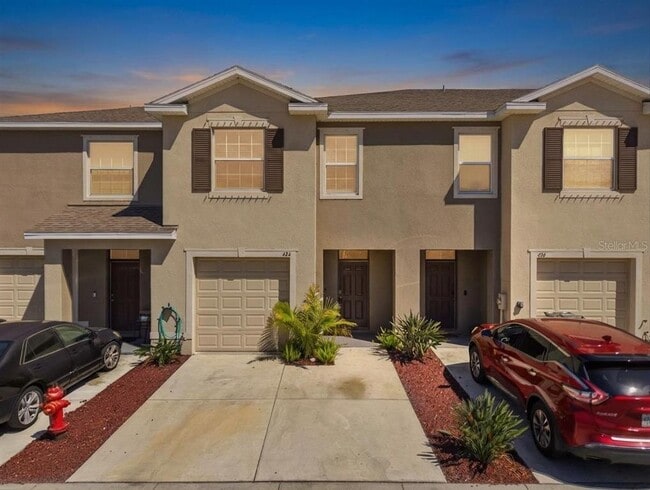 424 Newmont Cir in Ruskin, FL - Building Photo - Building Photo