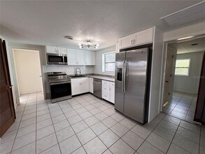 1155 Brown St in Englewood, FL - Building Photo - Building Photo