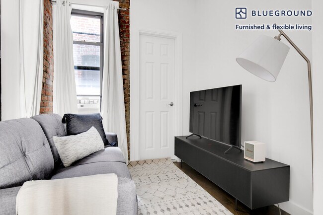 104 Forsyth St-Unit -FL3-ID870 in New York, NY - Building Photo - Building Photo