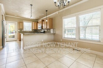 994 E Winding Creek Dr in Eagle, ID - Building Photo - Building Photo