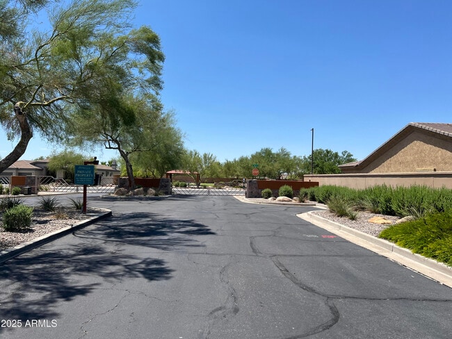 17654 W Willow Dr in Goodyear, AZ - Building Photo - Building Photo