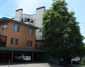 322 Hanover Ave Condominiums in Oakland, CA - Building Photo - Building Photo