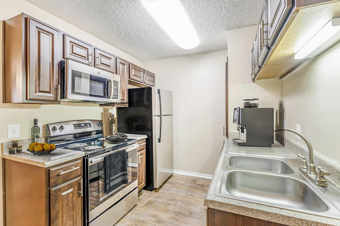 The Arbors of Euless Apartments in Euless, TX - Foto de edificio