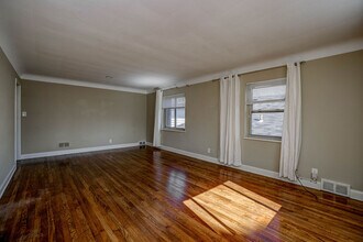 4146 South Ave, Unit 2 in Cincinnati, OH - Building Photo - Building Photo