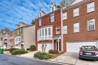 2934 Wintercrest Dr in Dunwoody, GA - Building Photo - Building Photo