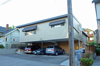 3620 Dayton Ave N in Seattle, WA - Building Photo - Building Photo