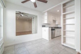 6069 Saturn St-Unit -5 in Los Angeles, CA - Building Photo - Building Photo