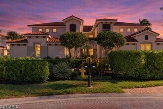 1252 Rialto Way in Naples, FL - Building Photo - Building Photo