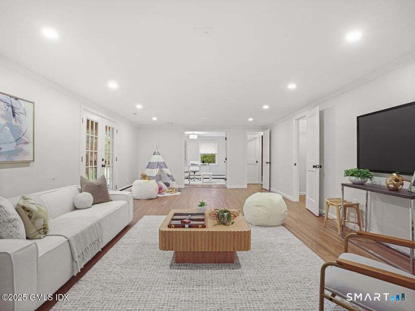 48 Meyer Pl in Greenwich, CT - Building Photo
