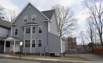 15 Olyphant Pl in Morristown, NJ - Building Photo