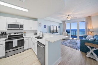 15928 Front Beach Rd in Panama City Beach, FL - Building Photo - Building Photo