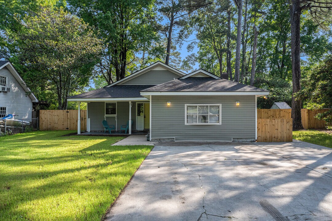 2950 Ashley River Rd in Charleston, SC - Building Photo