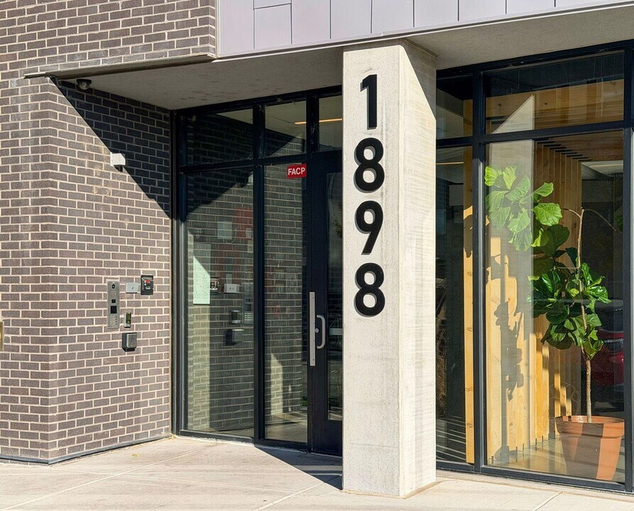 1898 S Bannock St in Denver, CO - Building Photo