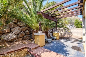 11 Cerchio Basso in Henderson, NV - Building Photo - Building Photo