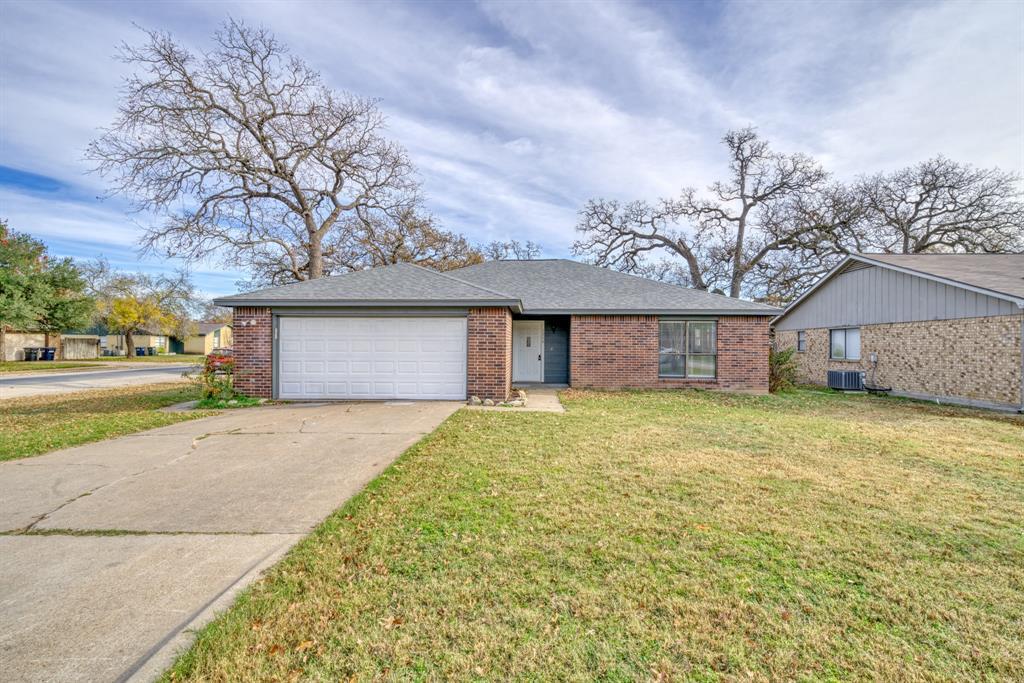 1308 Hardwood Ln in College Station, TX - Foto de edificio