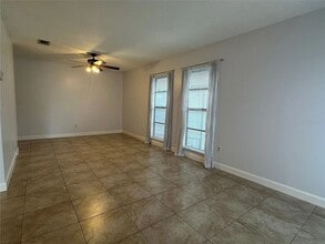 2709 Shadybranch Dr in Orlando, FL - Foto de edificio - Building Photo