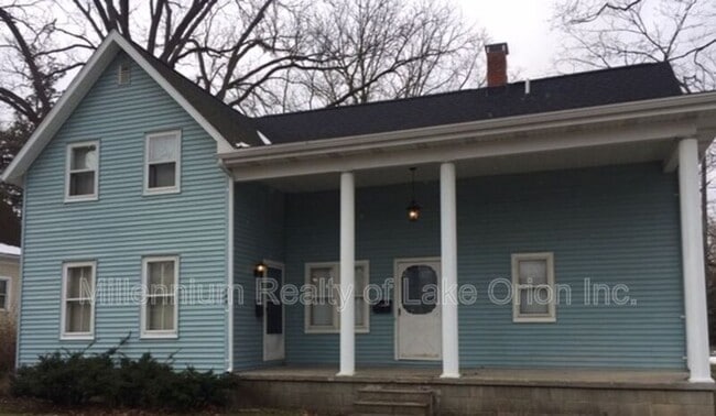 property at 747 N Main St
