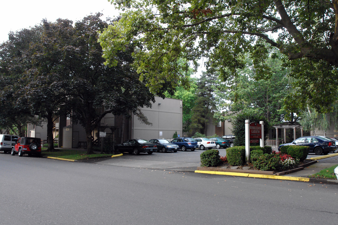 Wimbledon Gardens in Portland, OR - Building Photo