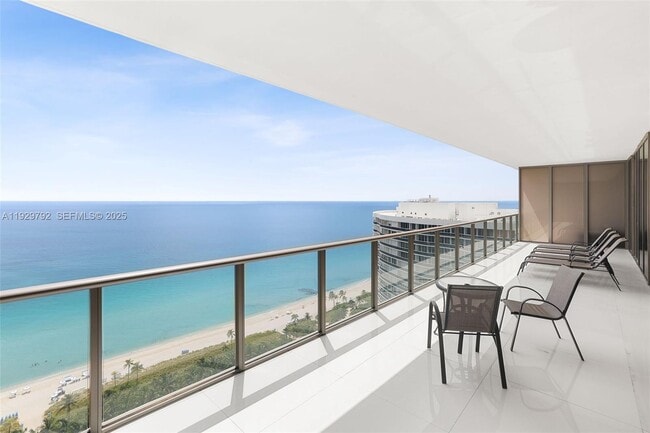 9701 Collins Ave in Miami Beach, FL - Building Photo - Building Photo