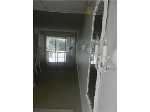 3250 N Palm Aire Dr in Pompano Beach, FL - Building Photo - Building Photo
